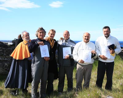 181 premiazione del comune di Rost con consegna della pergamena